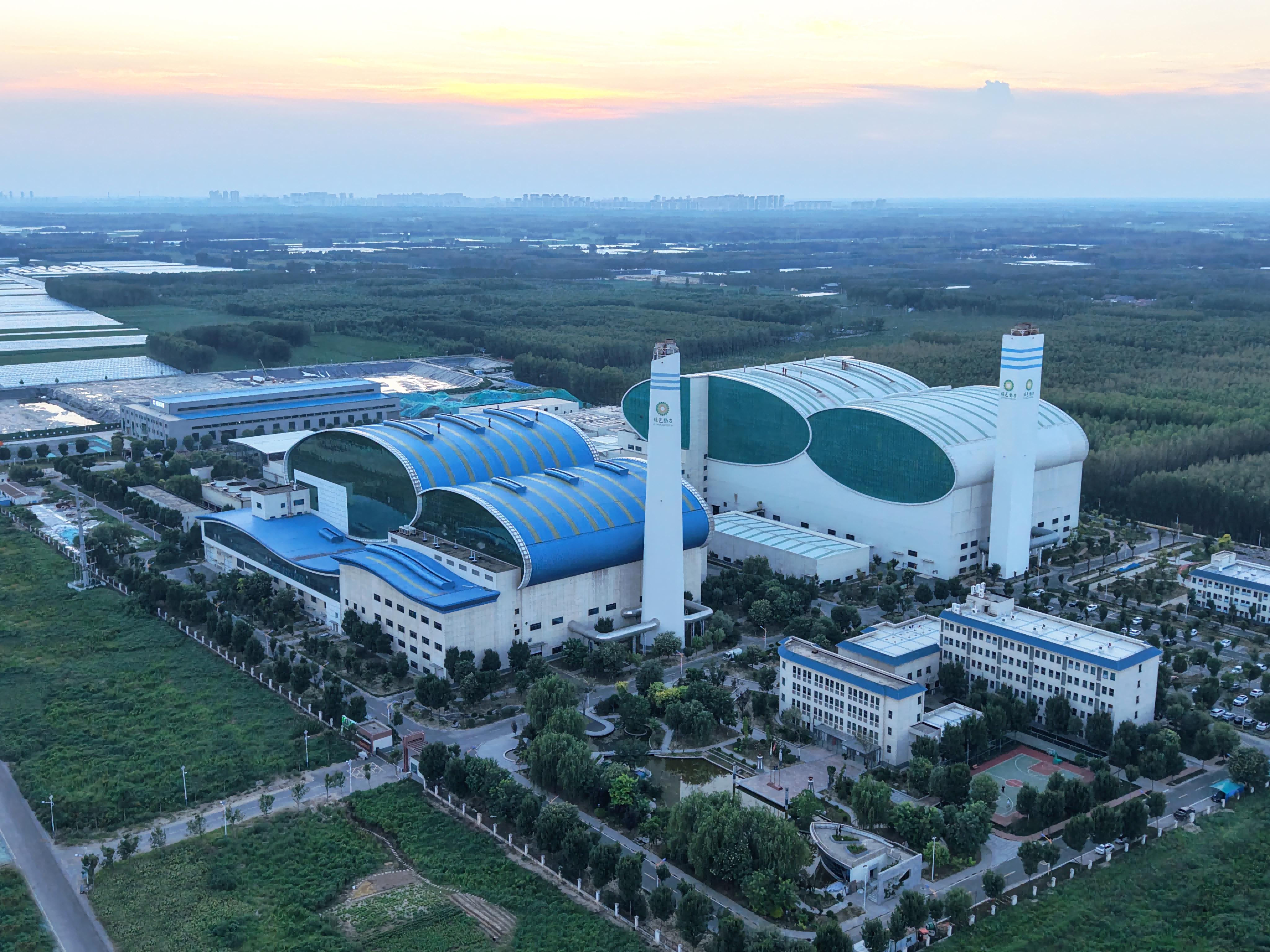 征途国际官网乐成研发垃圾池栅格智能疏通机械人系统 离别高危人事情业时代